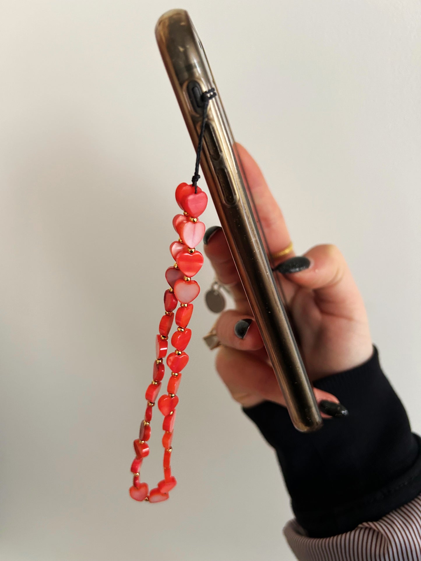 Bijou de téléphone cœurs
