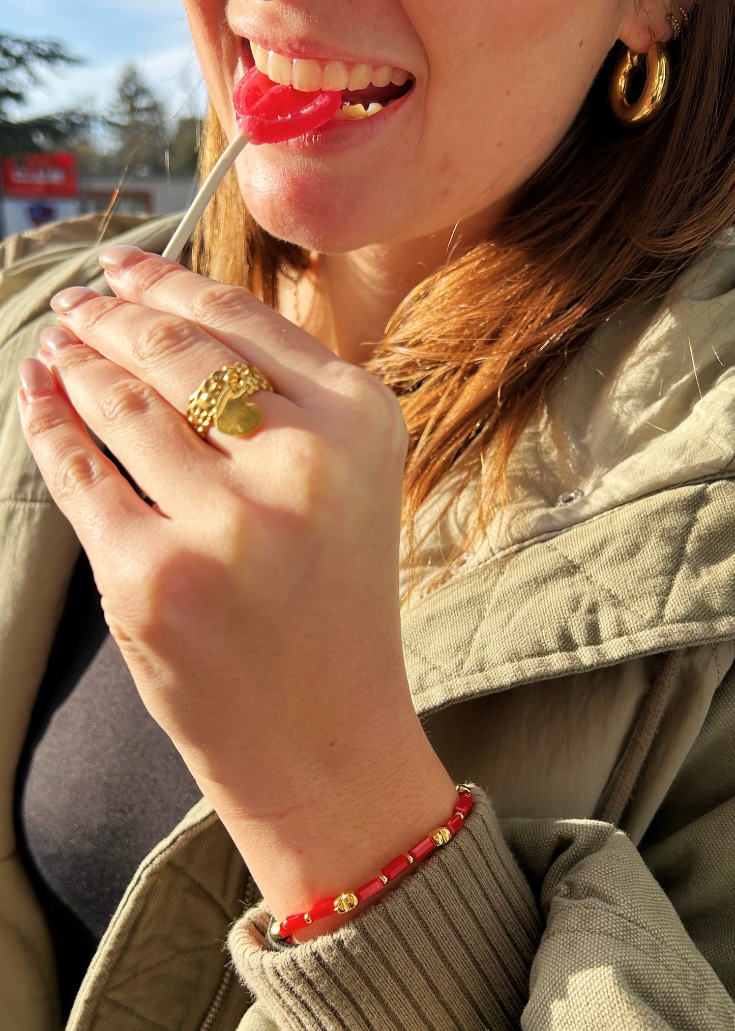 Bracelet rouge petits coeurs